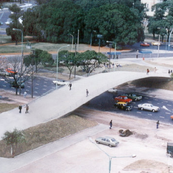 Puente Peatonal Sesquicentenario